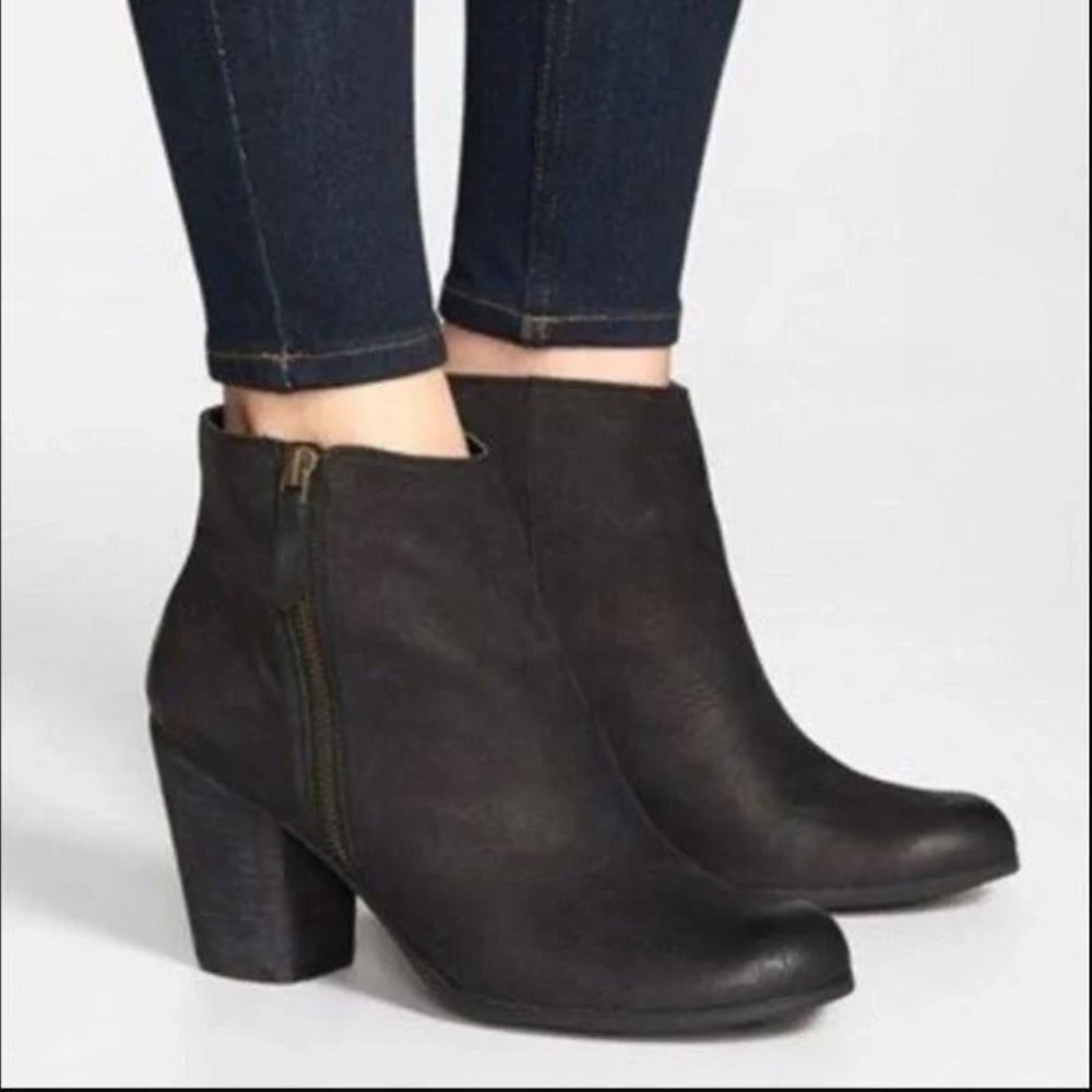 BP Trolley Leather Booties Ankle Boots Black Side Zip Size 9